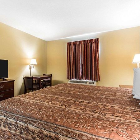 Rodeway Inn فوريست بارك المظهر الخارجي الصورة