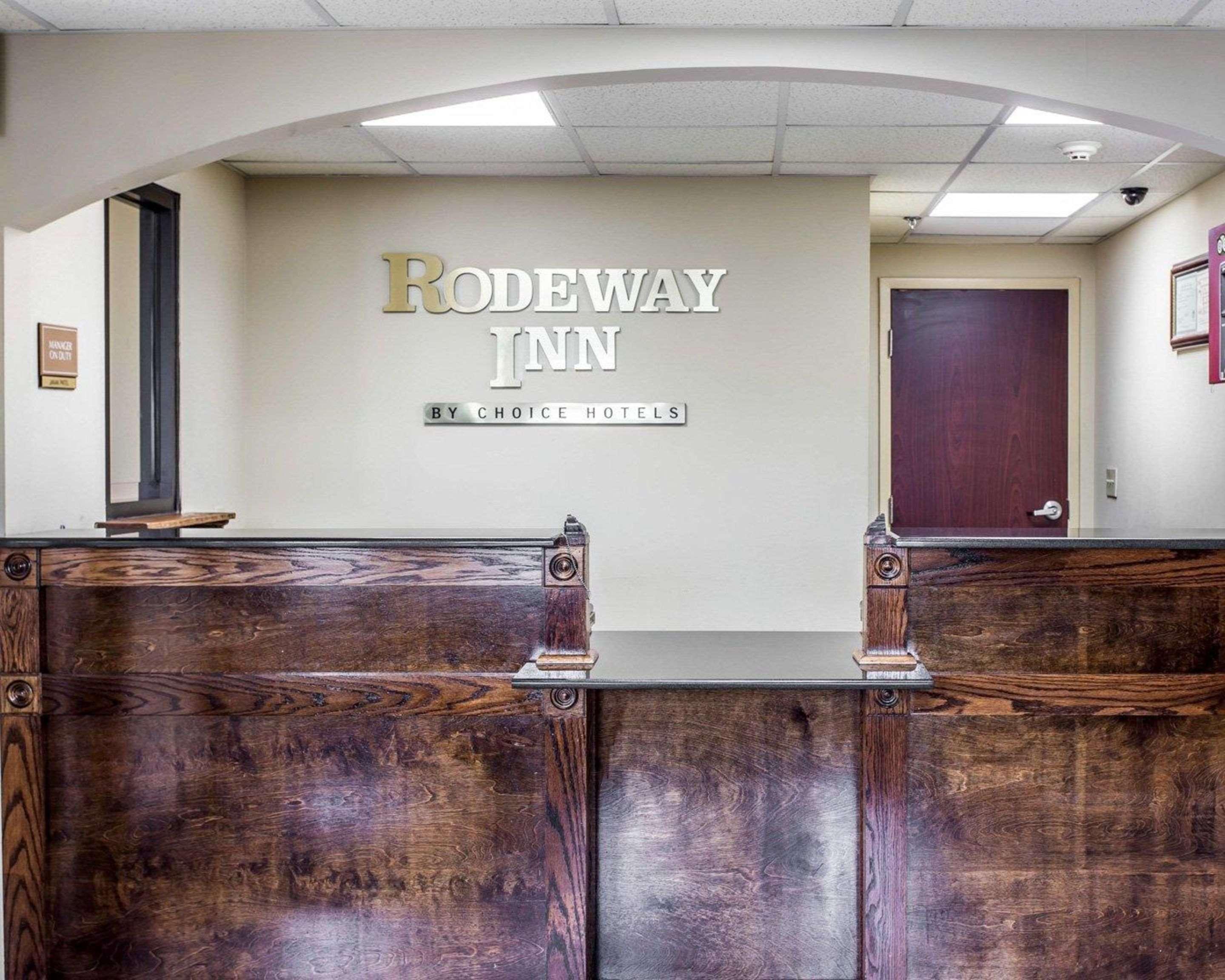 Rodeway Inn فوريست بارك المظهر الخارجي الصورة