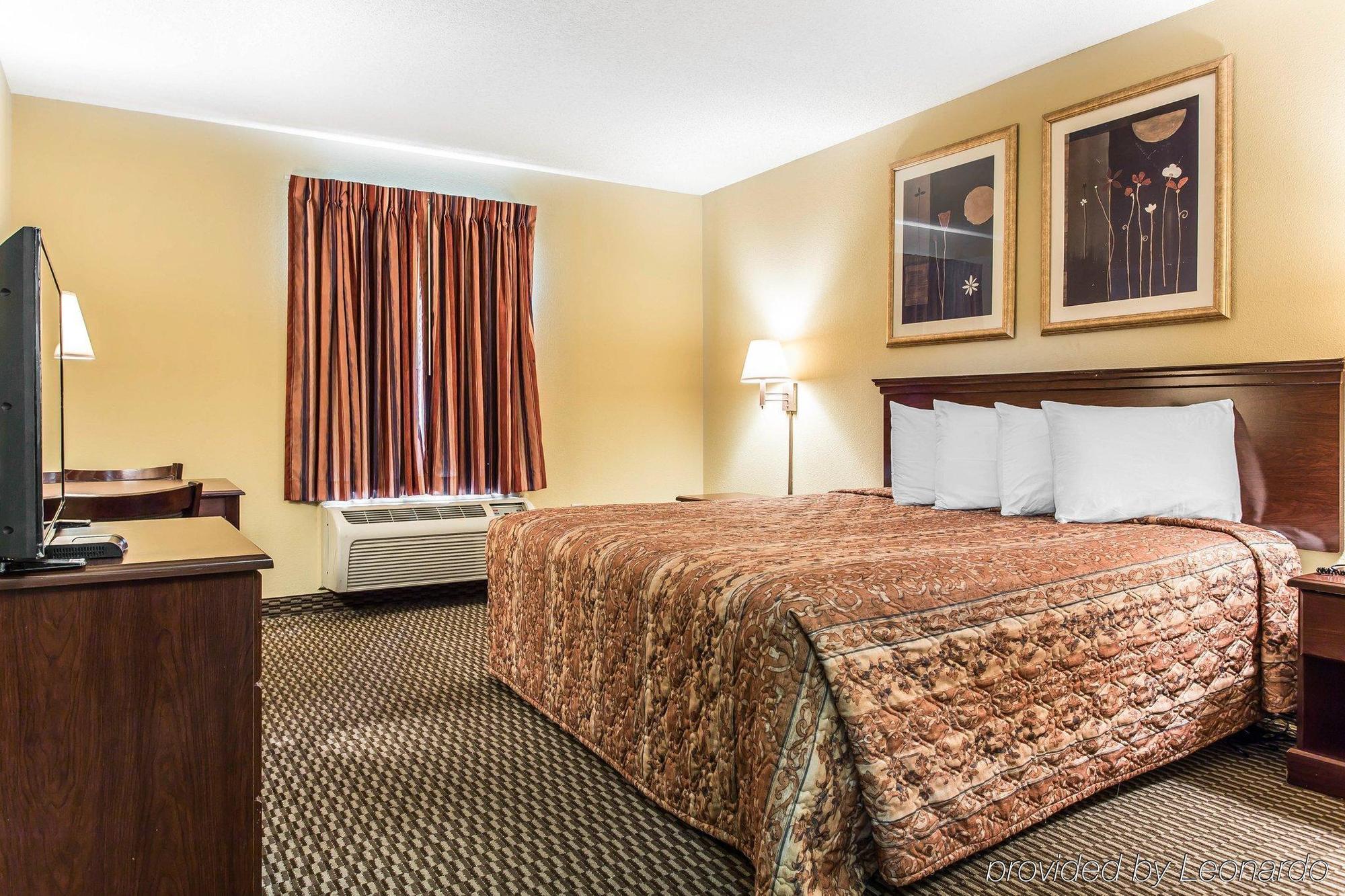 Rodeway Inn فوريست بارك المظهر الخارجي الصورة