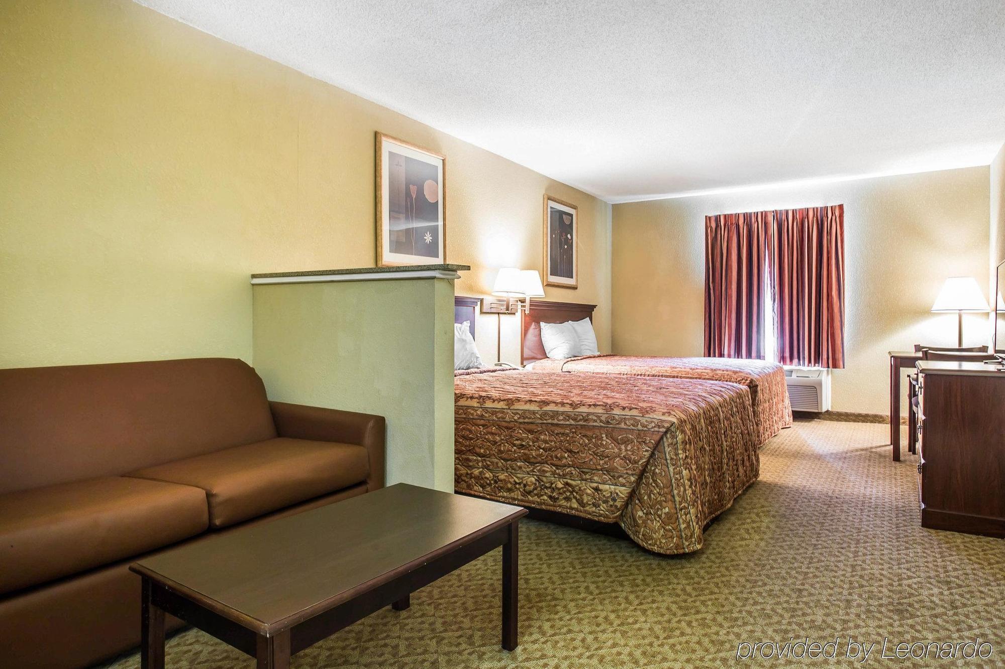 Rodeway Inn فوريست بارك المظهر الخارجي الصورة